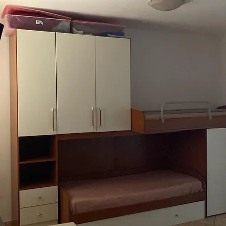 Appartement Robbyone 2 *